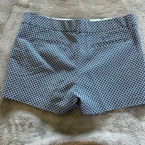 Shorts - blue & white pattern - size 10
